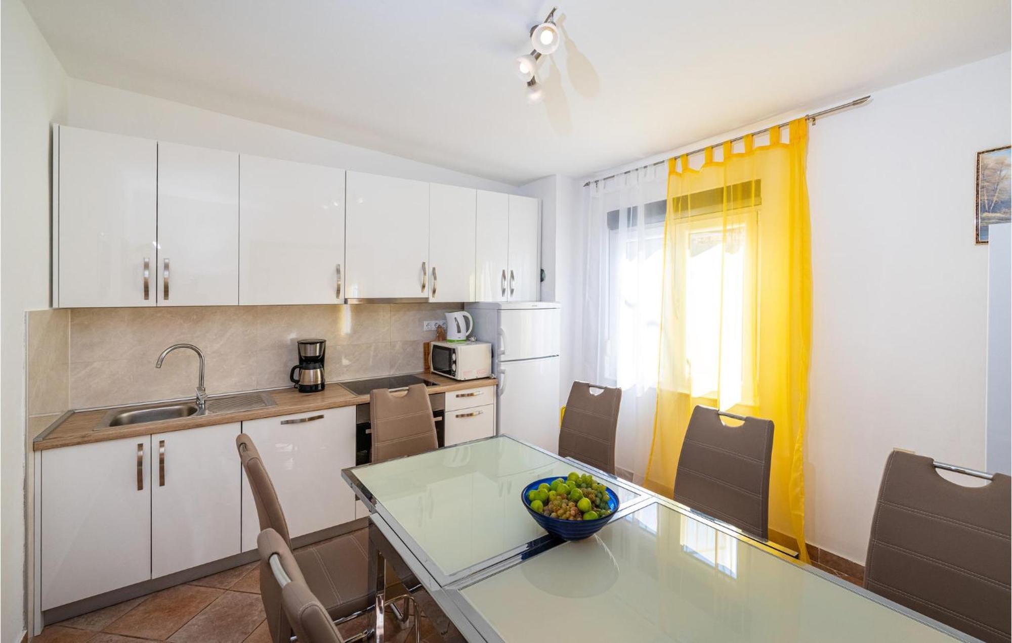 Beautiful Home In Rovanjska With Wifi מראה חיצוני תמונה