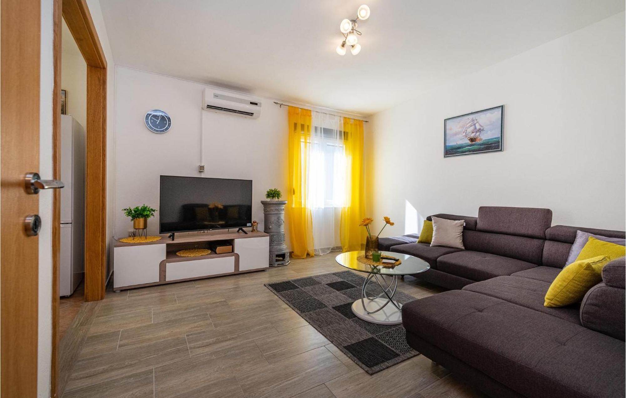 Beautiful Home In Rovanjska With Wifi מראה חיצוני תמונה