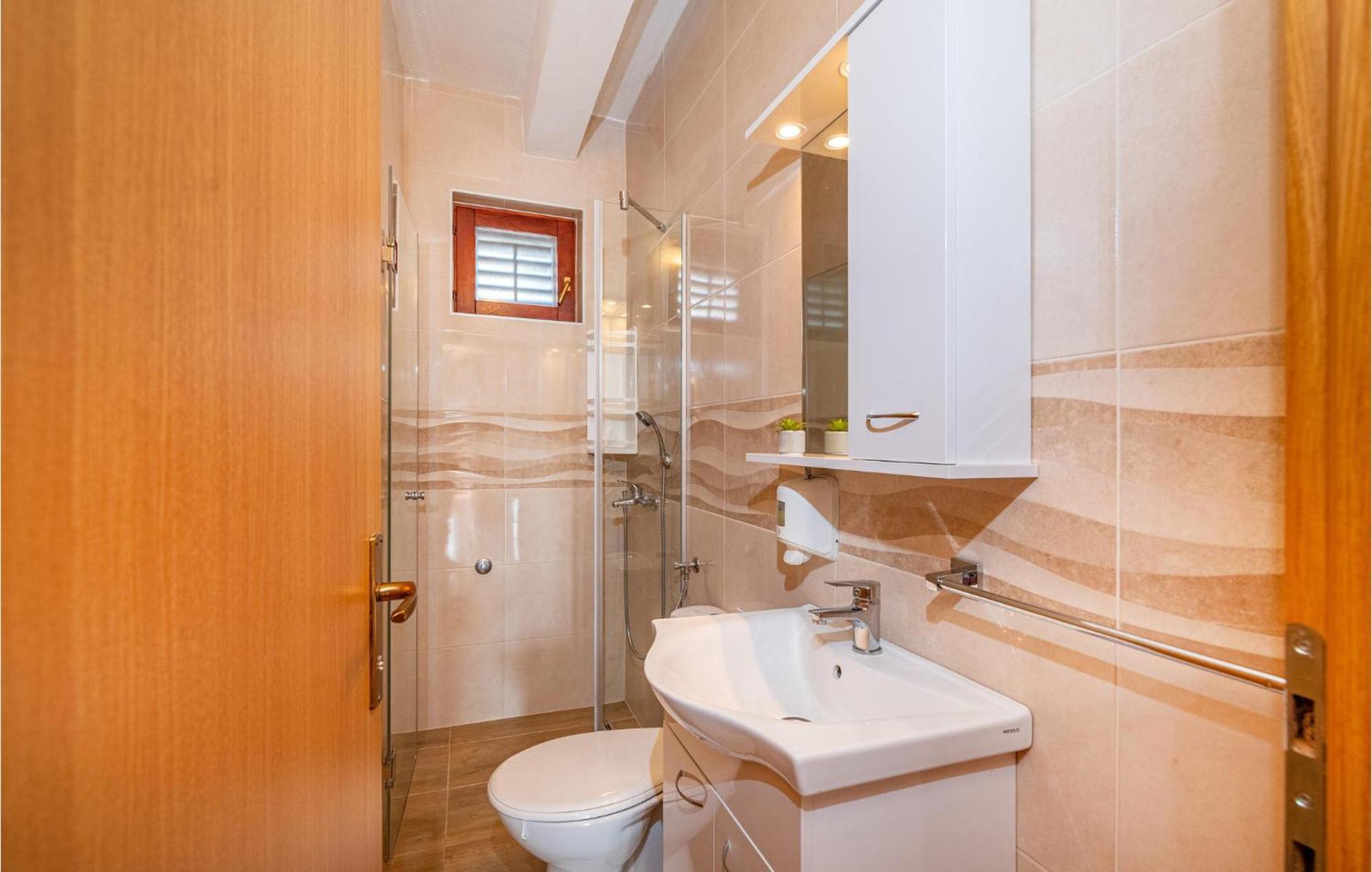 Beautiful Home In Rovanjska With Wifi מראה חיצוני תמונה